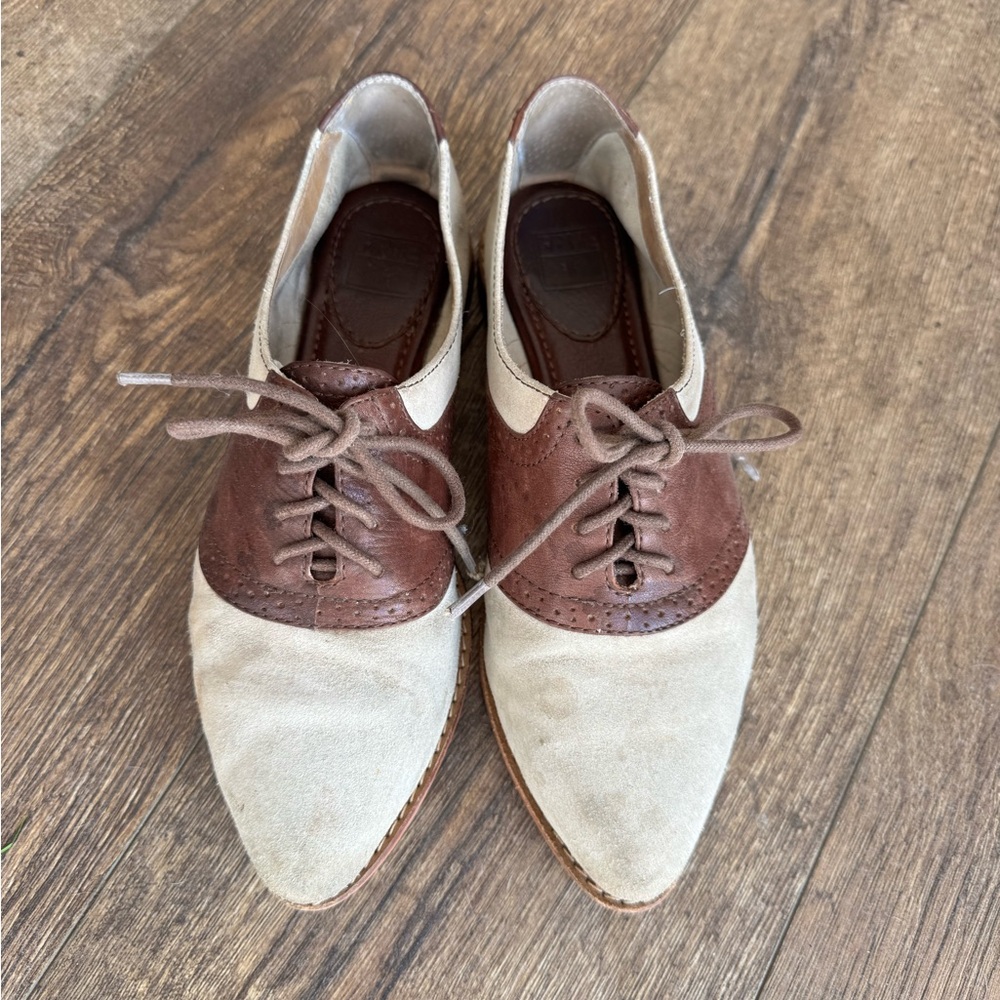 Frye Della Saddle Brown and Cream Oxford Flats